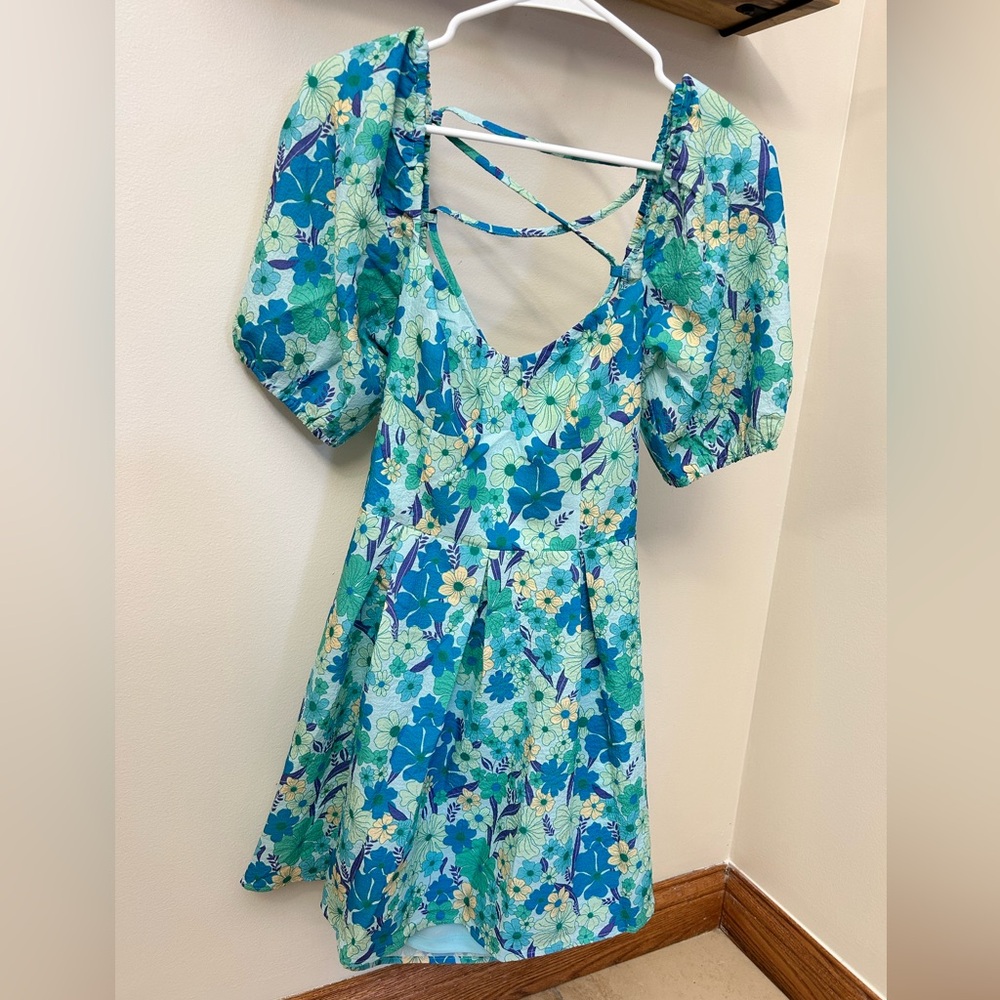 Women’s dress